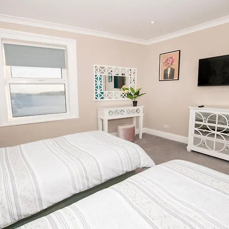 شقة Flamingo Bay - Huge With Stunning Views - On The Beach! *