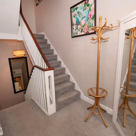 Flamingo Bay - Huge With Stunning Views - On The Beach! شقة سكرابورو