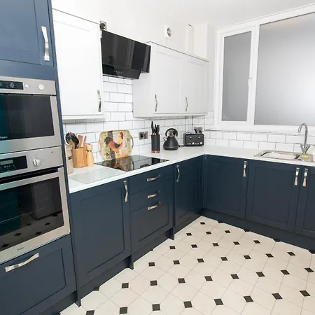 Apartment Flamingo Bay - Huge With Stunning Views - On The Beach! *