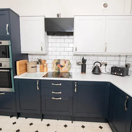 Flamingo Bay - Huge With Stunning Views - On The Beach! *