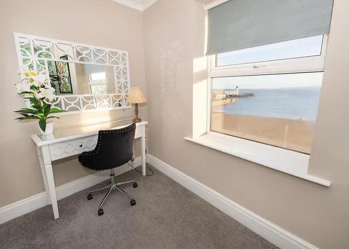 Flamingo Bay - Huge With Stunning Views - On The Beach! 아파트