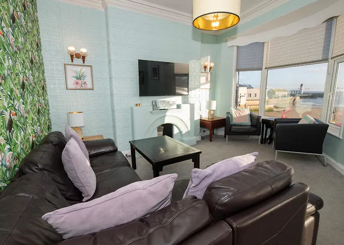 Flamingo Bay - Huge With Stunning Views - On The Beach!